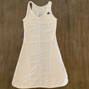 🌟ADIDAS🌟 CLIMALITE sleeveless basic V-neck dress